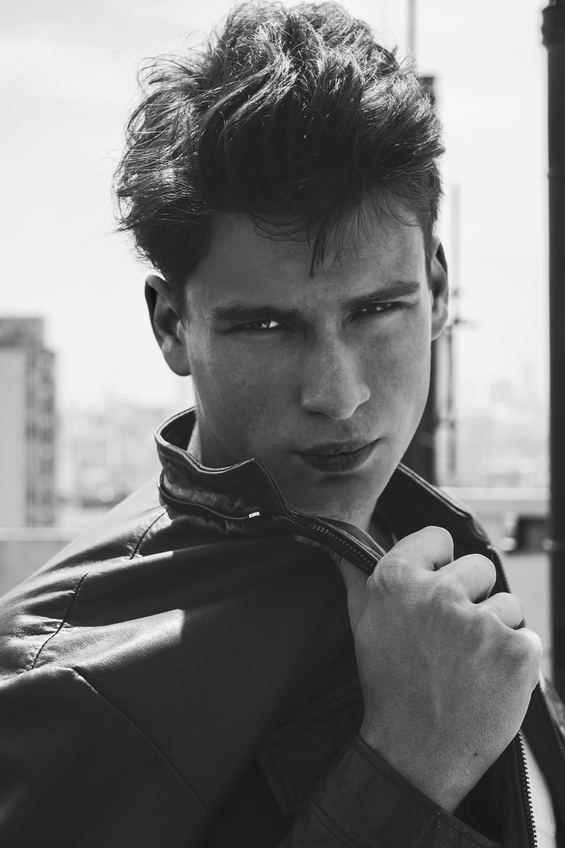 Male model photo shoot of Adrian Feruma in San Telmo, Buenos Aires