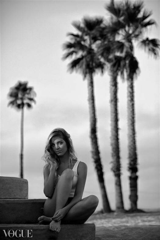 Female model photo shoot of Cierra Mais in Venice Beach, CA
