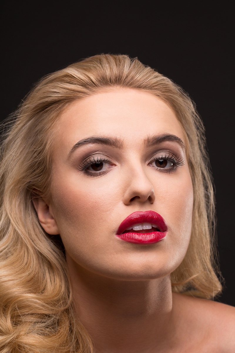 Female model photo shoot of Laura Jayne Makeup by Brett Ferguson