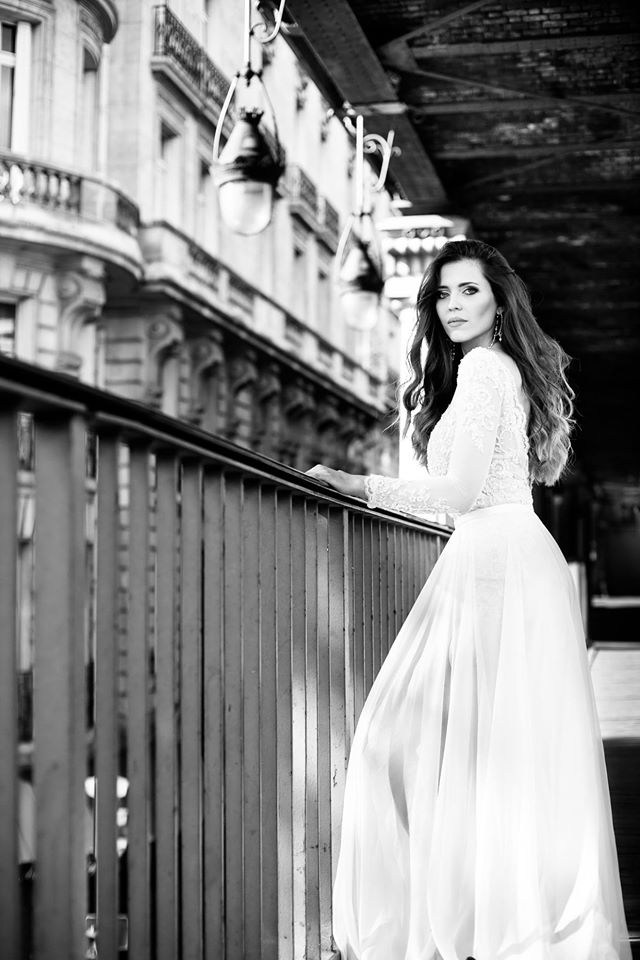 Female model photo shoot of Justina Mensa in Paris France