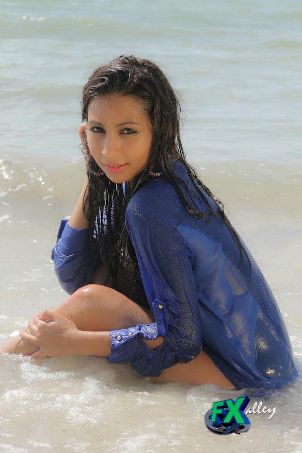 Female model photo shoot of Nicole365 in Miami, Fl