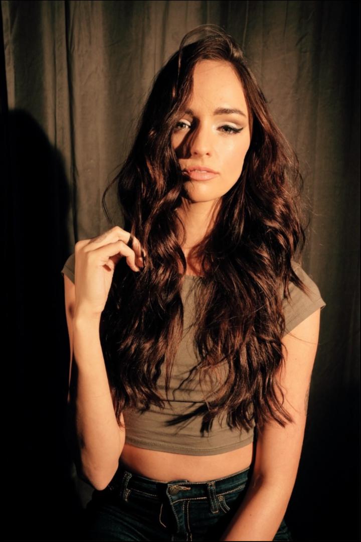 Female model photo shoot of Ashley_olah