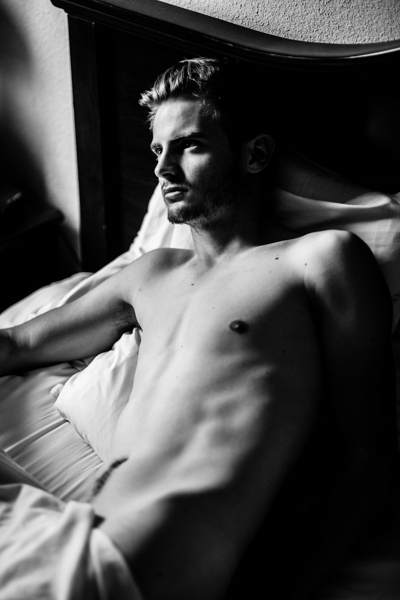 Male model photo shoot of Simon Lafont