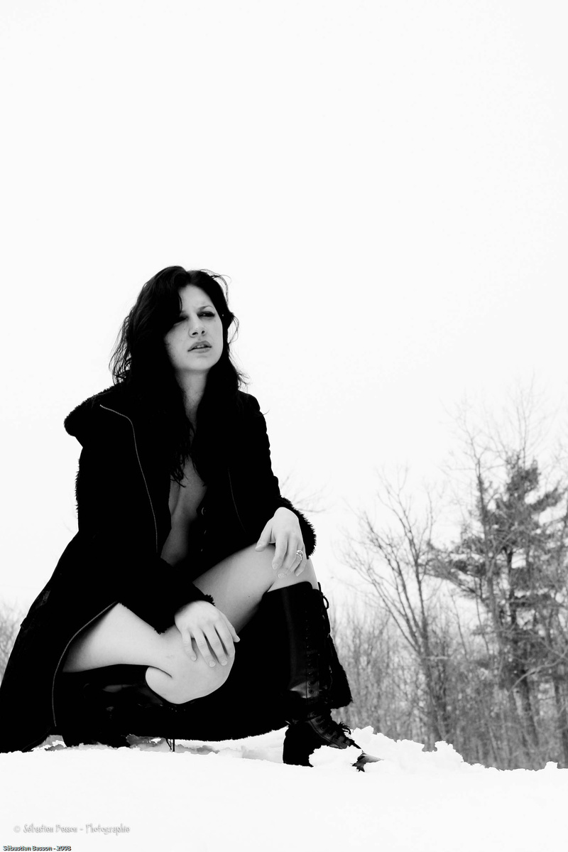 Female model photo shoot of Laura Cinelli by Sebastien Besson