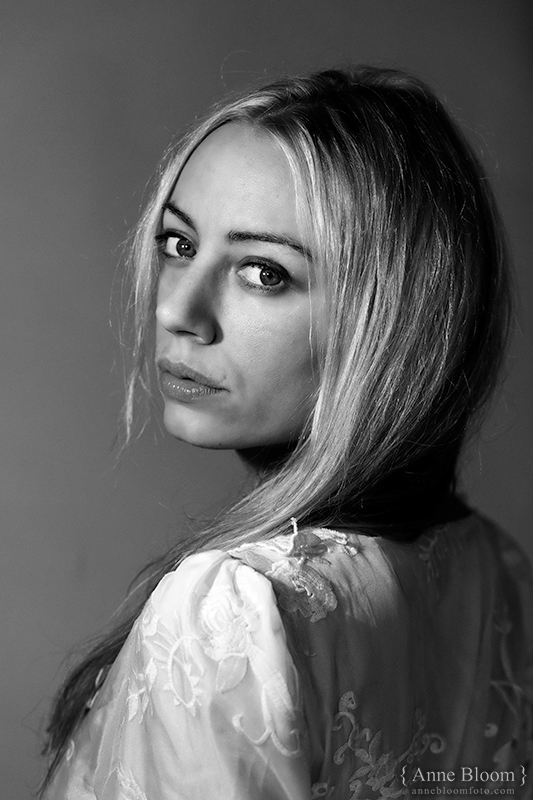 Female model photo shoot of Anne Bloom Foto