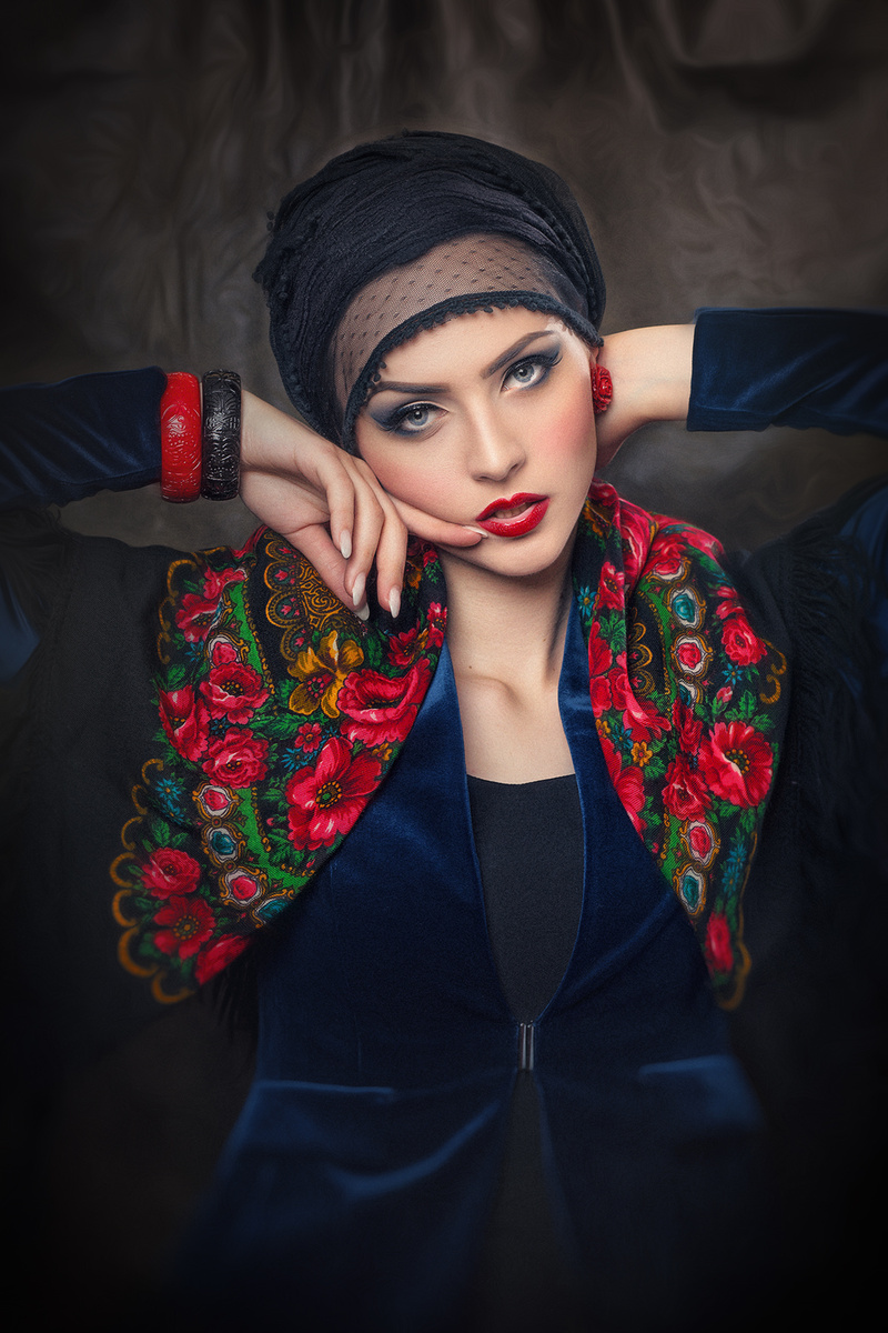 Female model photo shoot of Elena-Le by NinaMasic