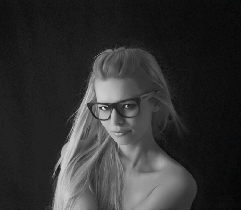 Female model photo shoot of terianne_elizabeth91 by drouillards
