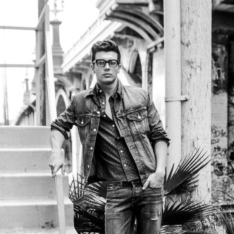 Male model photo shoot of Sergio Luis Estevez