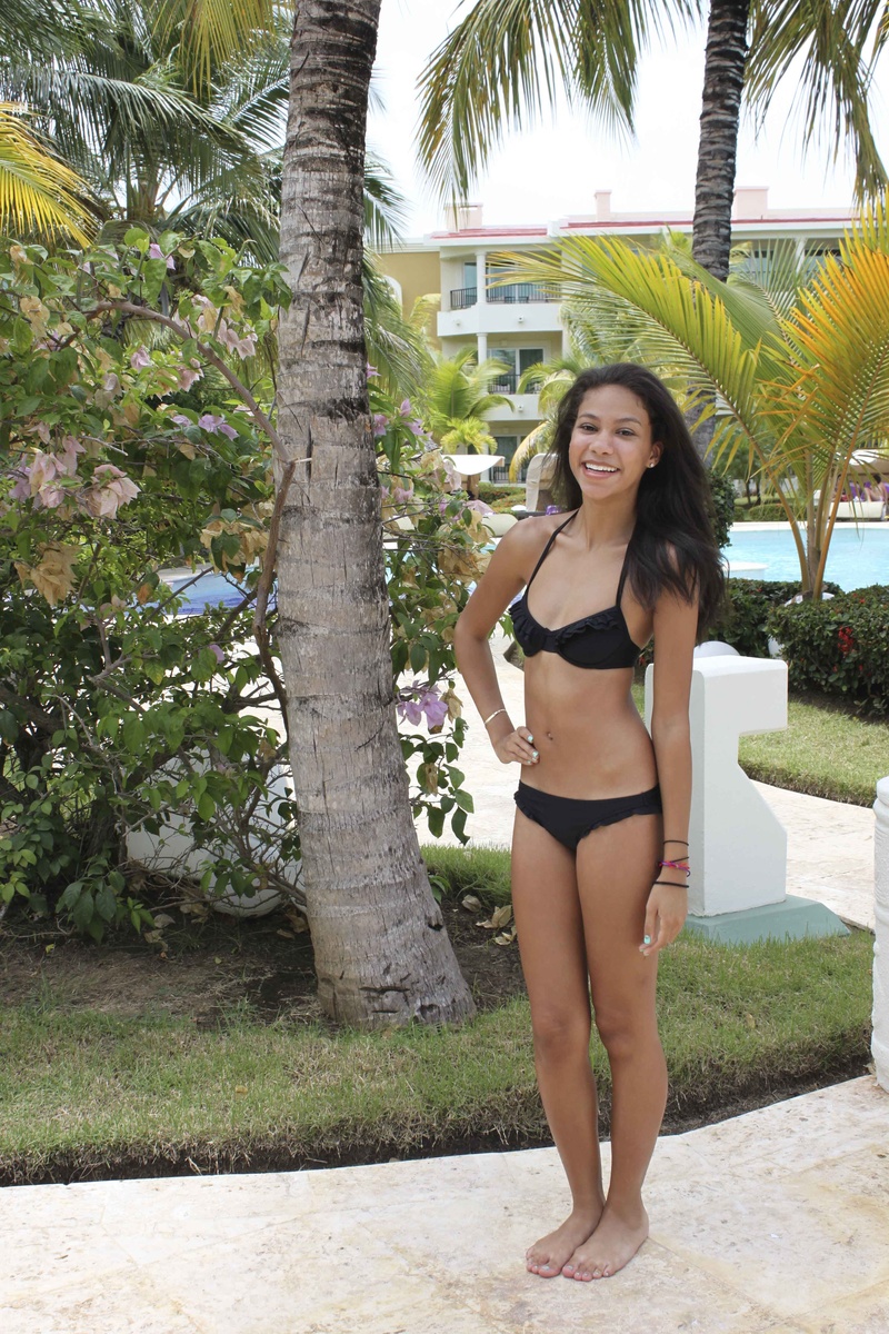 Female model photo shoot of VCenriquez in Dominican Republic
