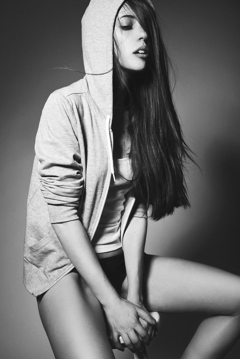 Female model photo shoot of Aggie Blanco
