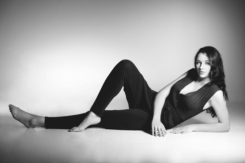 Female model photo shoot of Anne-marie
