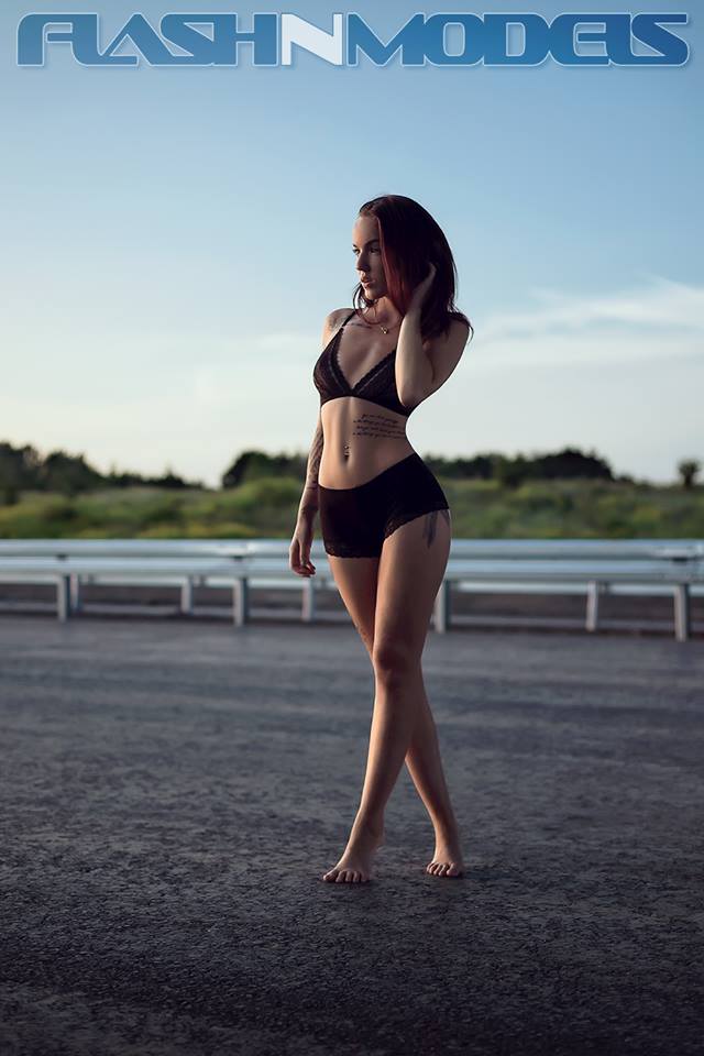 Female model photo shoot of Mia Nielsen
