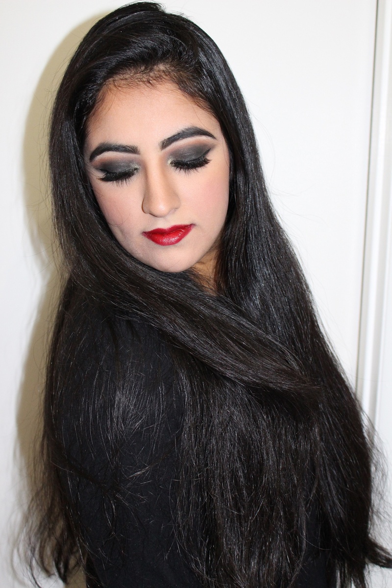 Female model photo shoot of makeupbynoorz