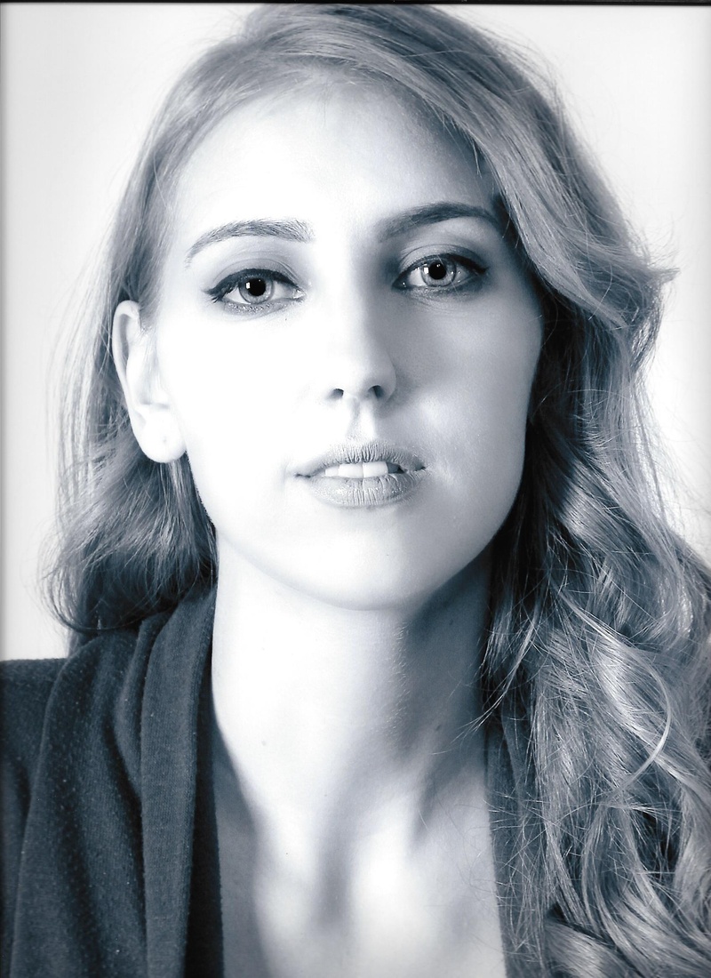Female model photo shoot of Kristen Brown