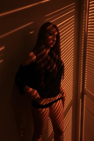 Female model photo shoot of Nicki_Grey by Patrick Morin