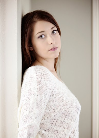 Female model photo shoot of VivianD