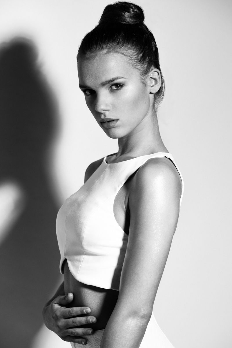Female model photo shoot of Sara Van de Peer