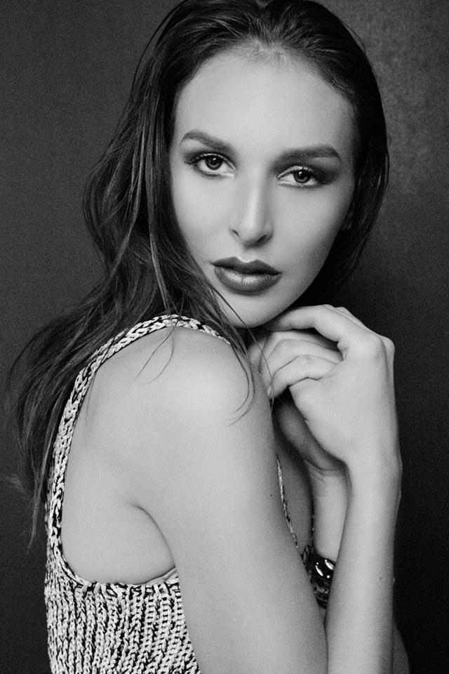 Female model photo shoot of Audrey Ferron in Toronto