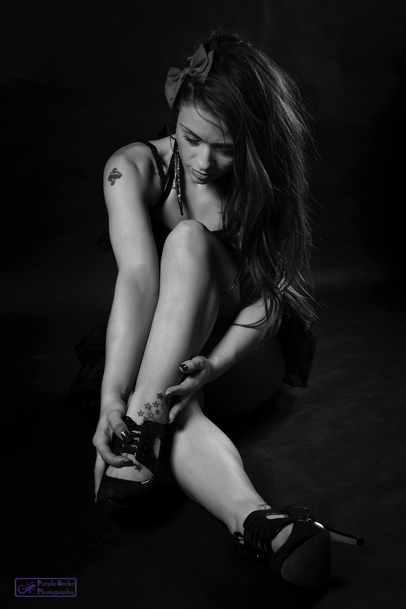 Female model photo shoot of Foxycoxsie