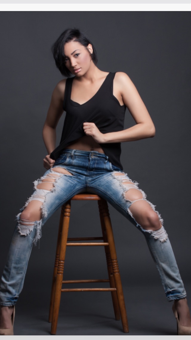 Female model photo shoot of Ariande