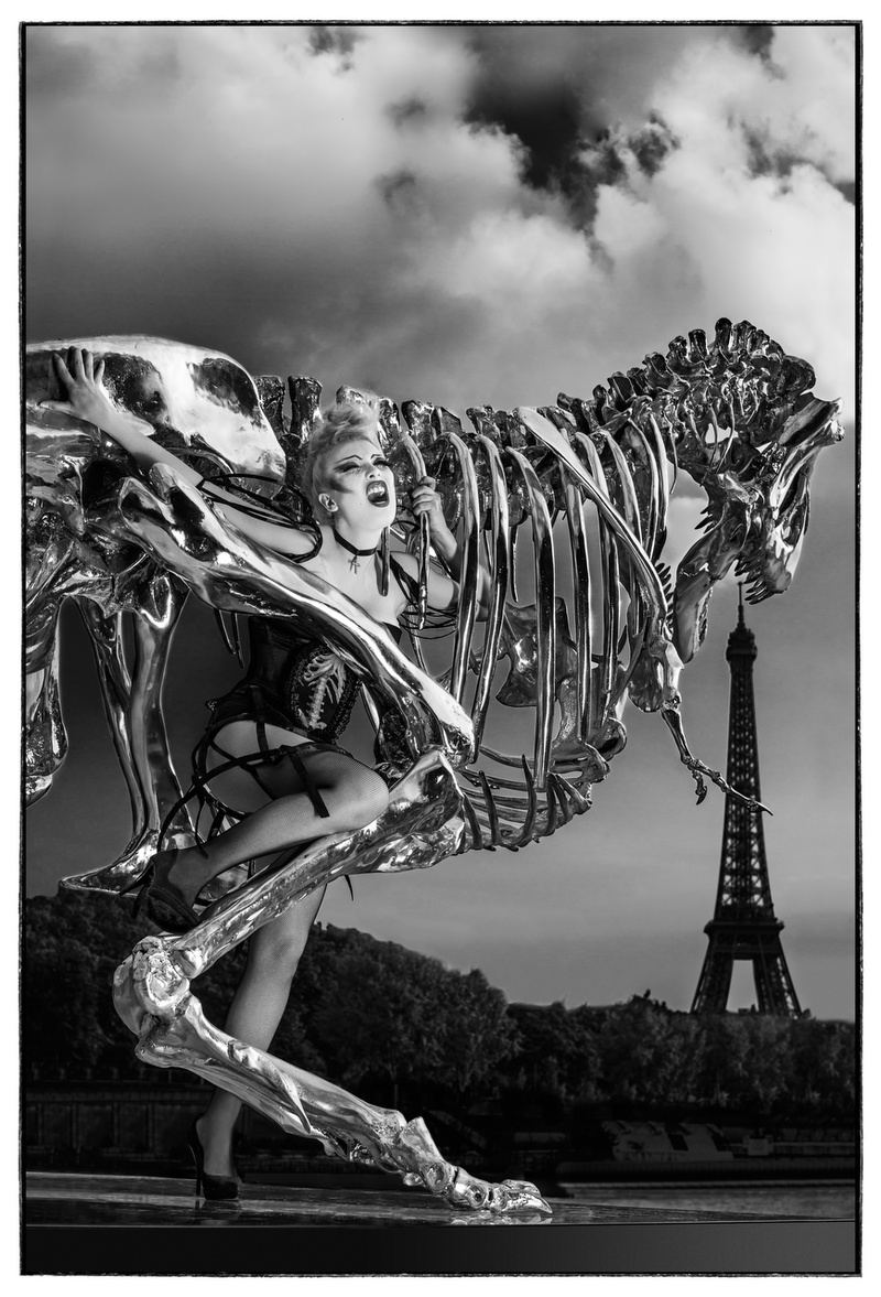 Female model photo shoot of AlienStar in Paris