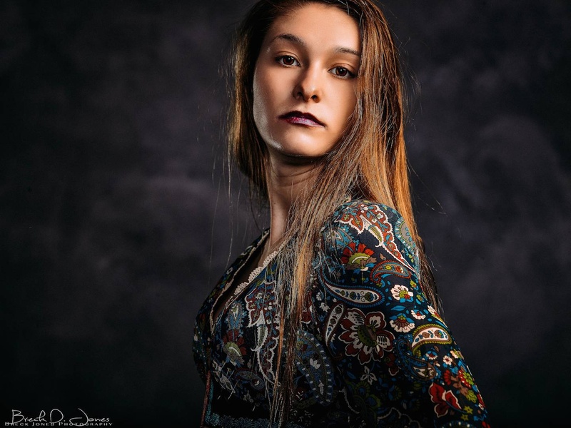 Female model photo shoot of Cwynnn by Bree Fotos