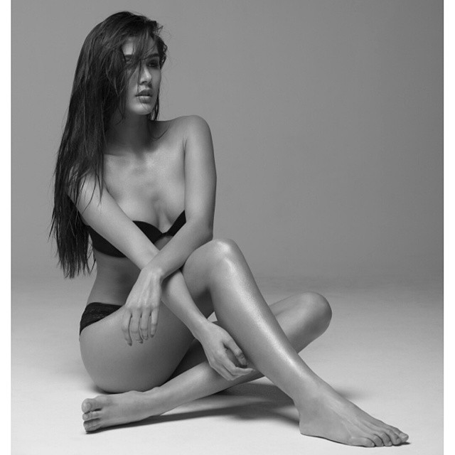 Female model photo shoot of SiennaMUA by Duncan Cheng
