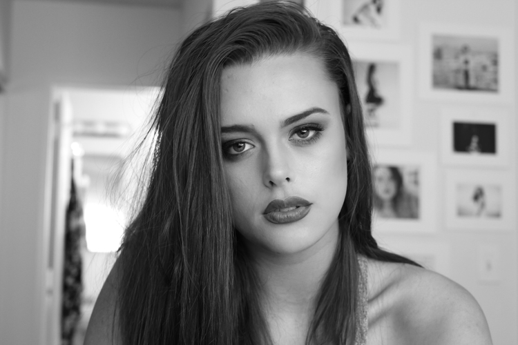 Female model photo shoot of Shea Hardy in Los Angeles