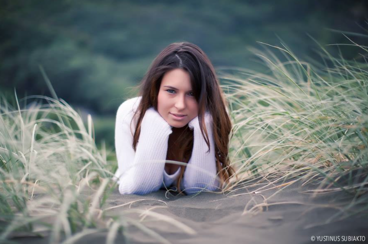Female model photo shoot of LaurenGrace5 in Piha beach