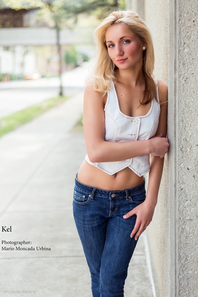 Female model photo shoot of Kelle Rogers