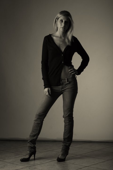 Female model photo shoot of jessicahiller