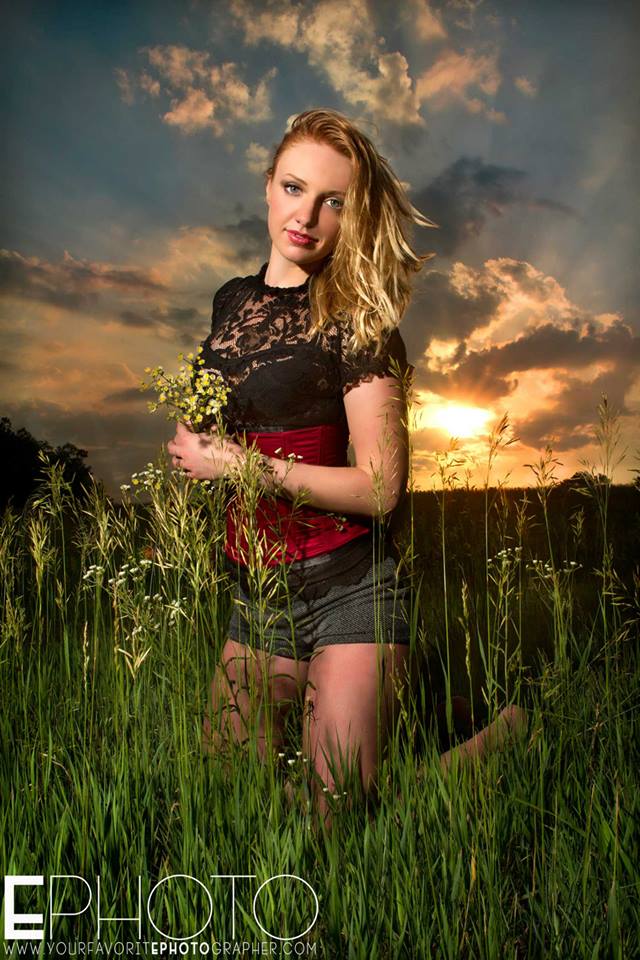 Female model photo shoot of Sarah Lauren Schuitema in Shawnee, KS