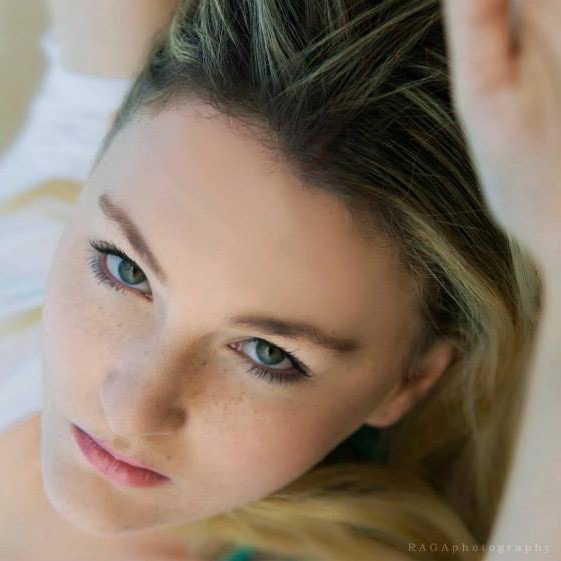 Female model photo shoot of EllieMurray