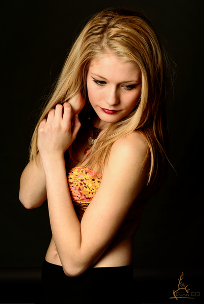 Female model photo shoot of Alexis Loux