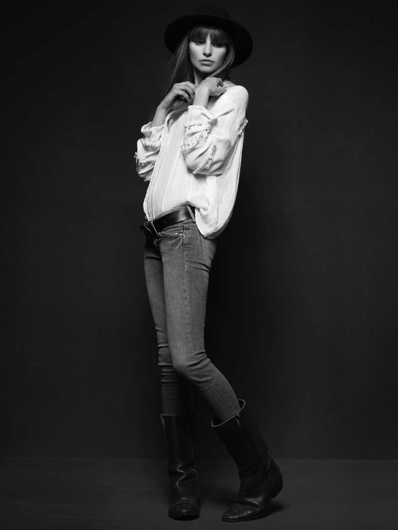 Female model photo shoot of ElisabethGu