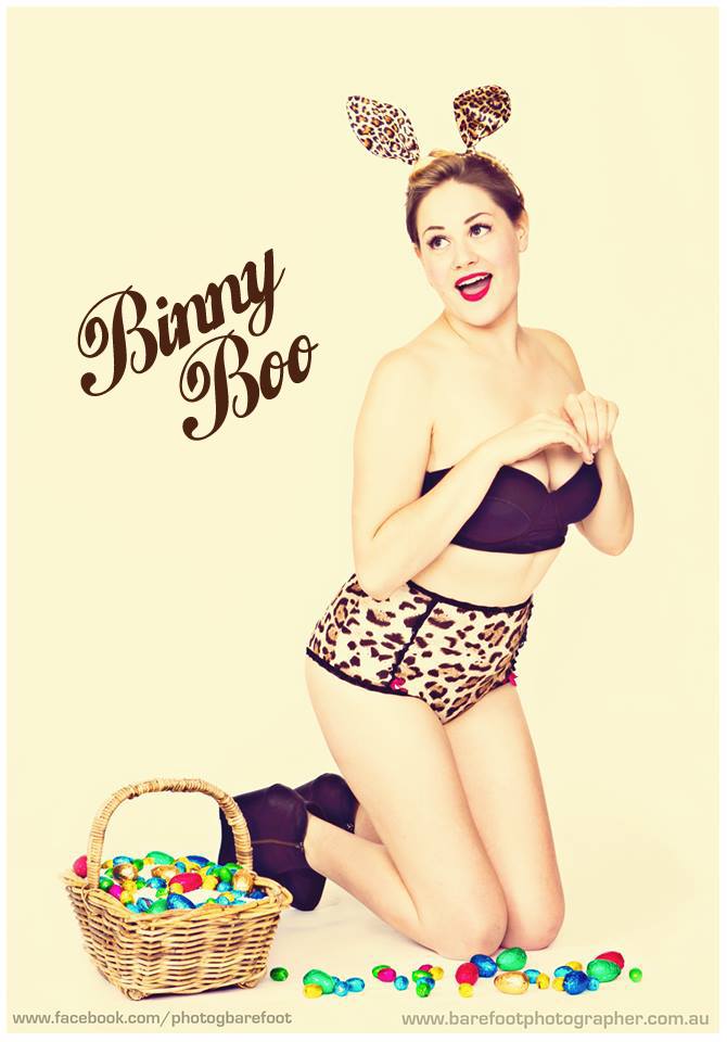 Female model photo shoot of Binny Boo