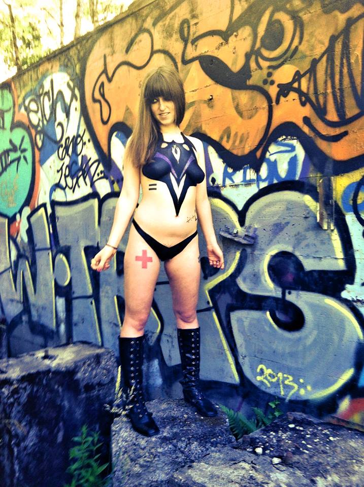 Female model photo shoot of PsychedelicDoll