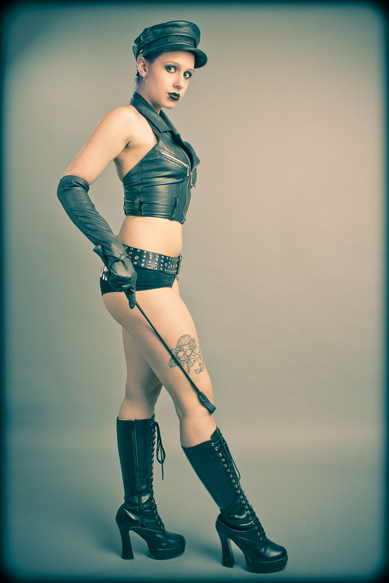 Female model photo shoot of Hada Pixie by Debaser Photography