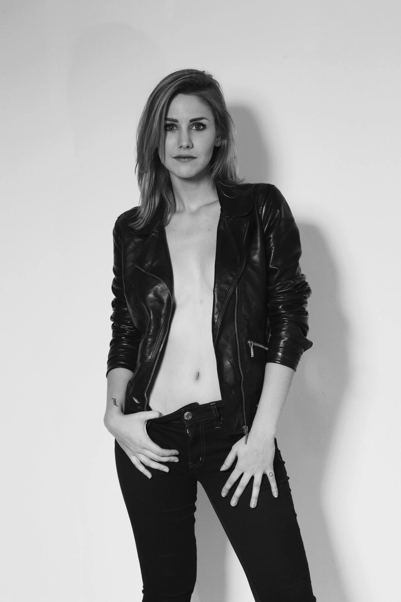 Female model photo shoot of AliceClems in Montreal