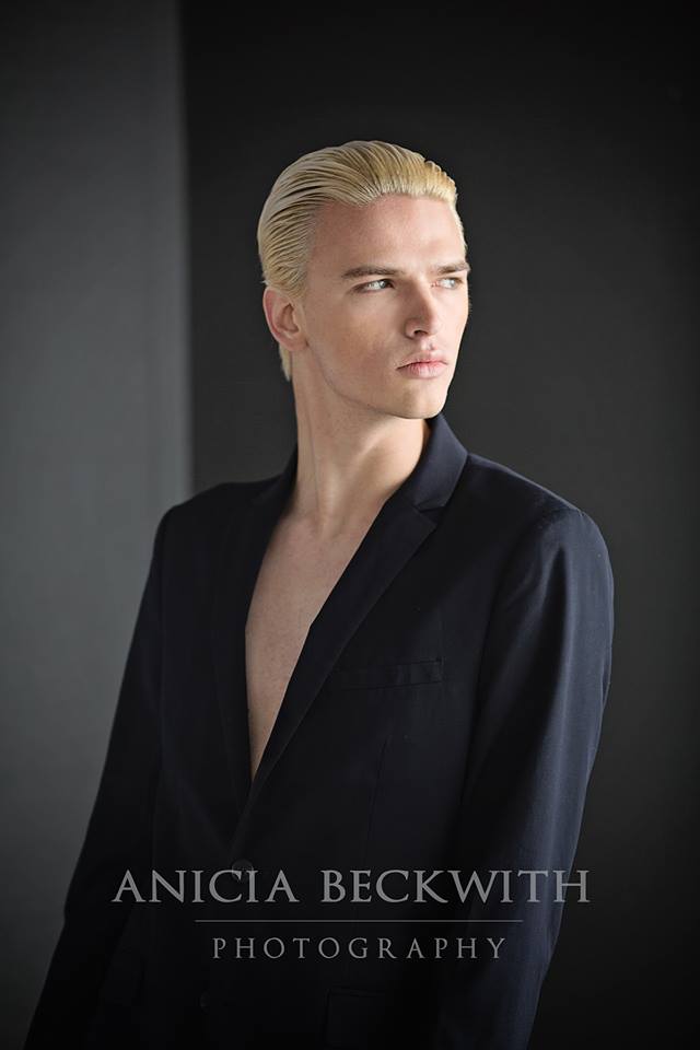 Male model photo shoot of Damon Nelson in Studio Inspire!