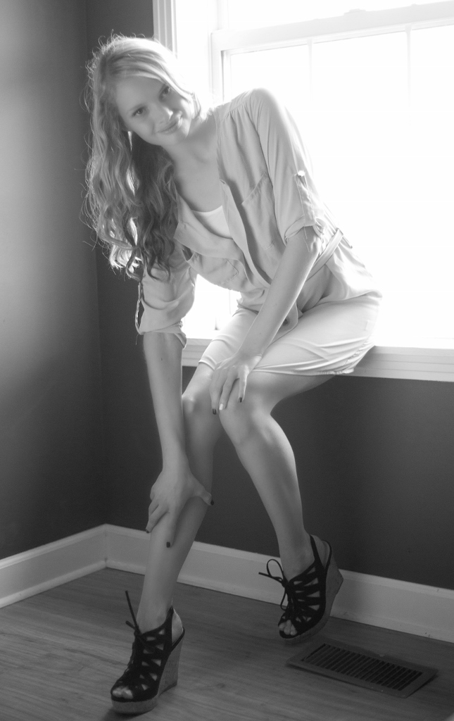 Female model photo shoot of LaurenKimberlieBrown