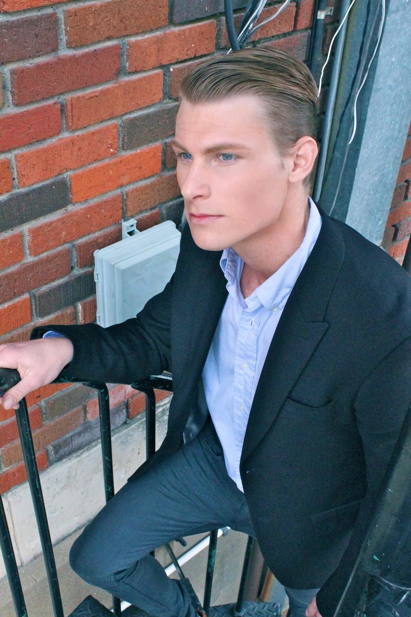 Male model photo shoot of Carter Banks