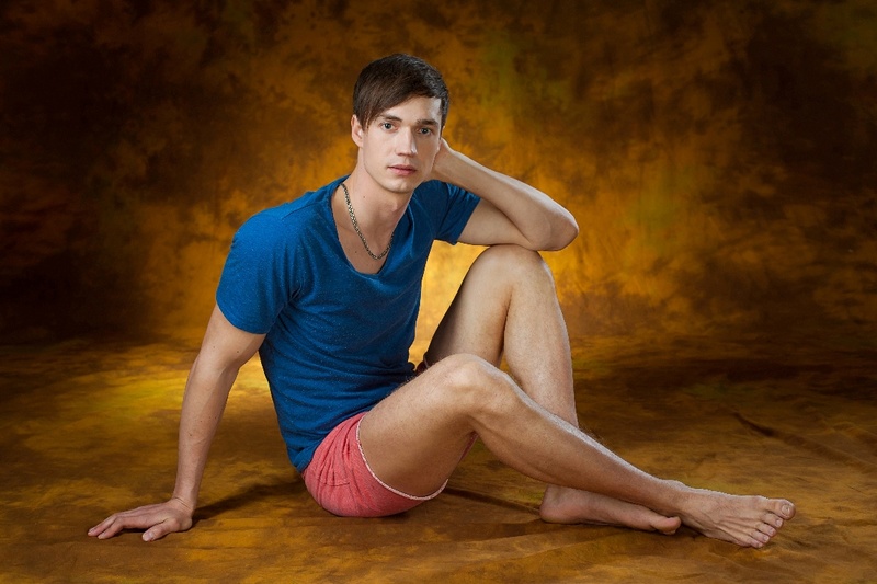 Male model photo shoot of Carlos Valderrama