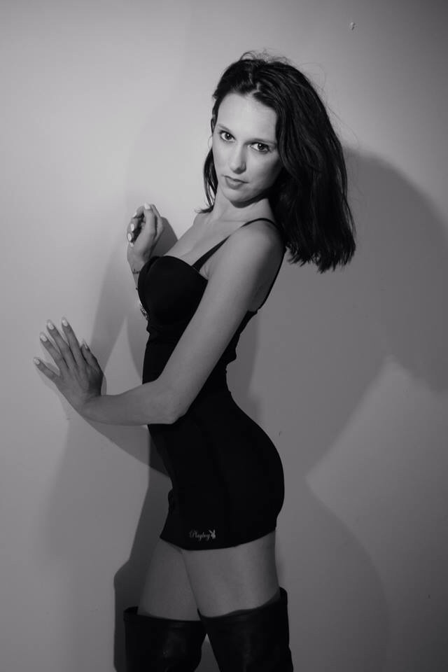 Female model photo shoot of Samanthajoy89