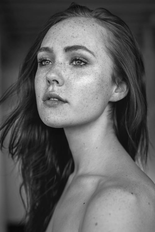 Female model photo shoot of Kyra Karmichael
