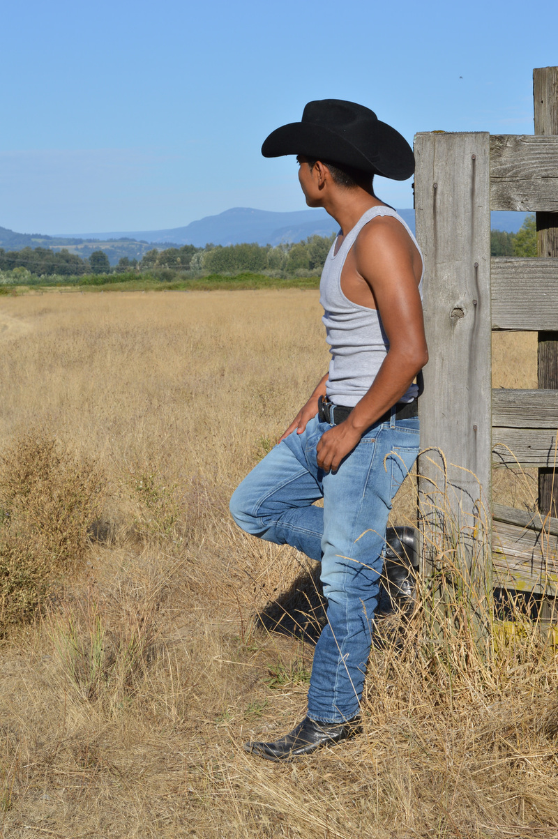 Male model photo shoot of Mexica in Troutdale, Oregon