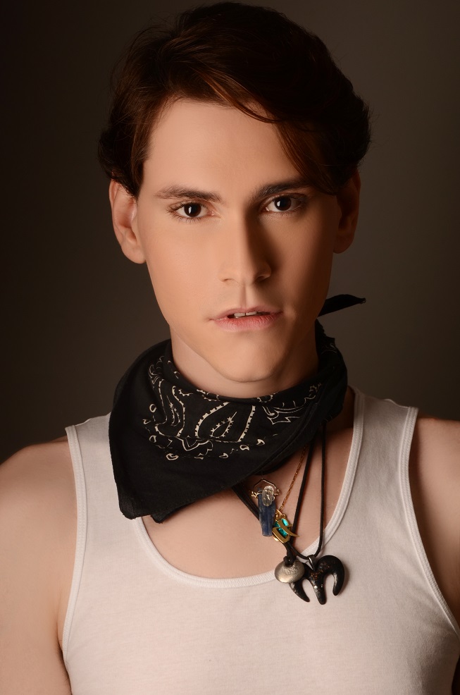 Male model photo shoot of Brandon Ros