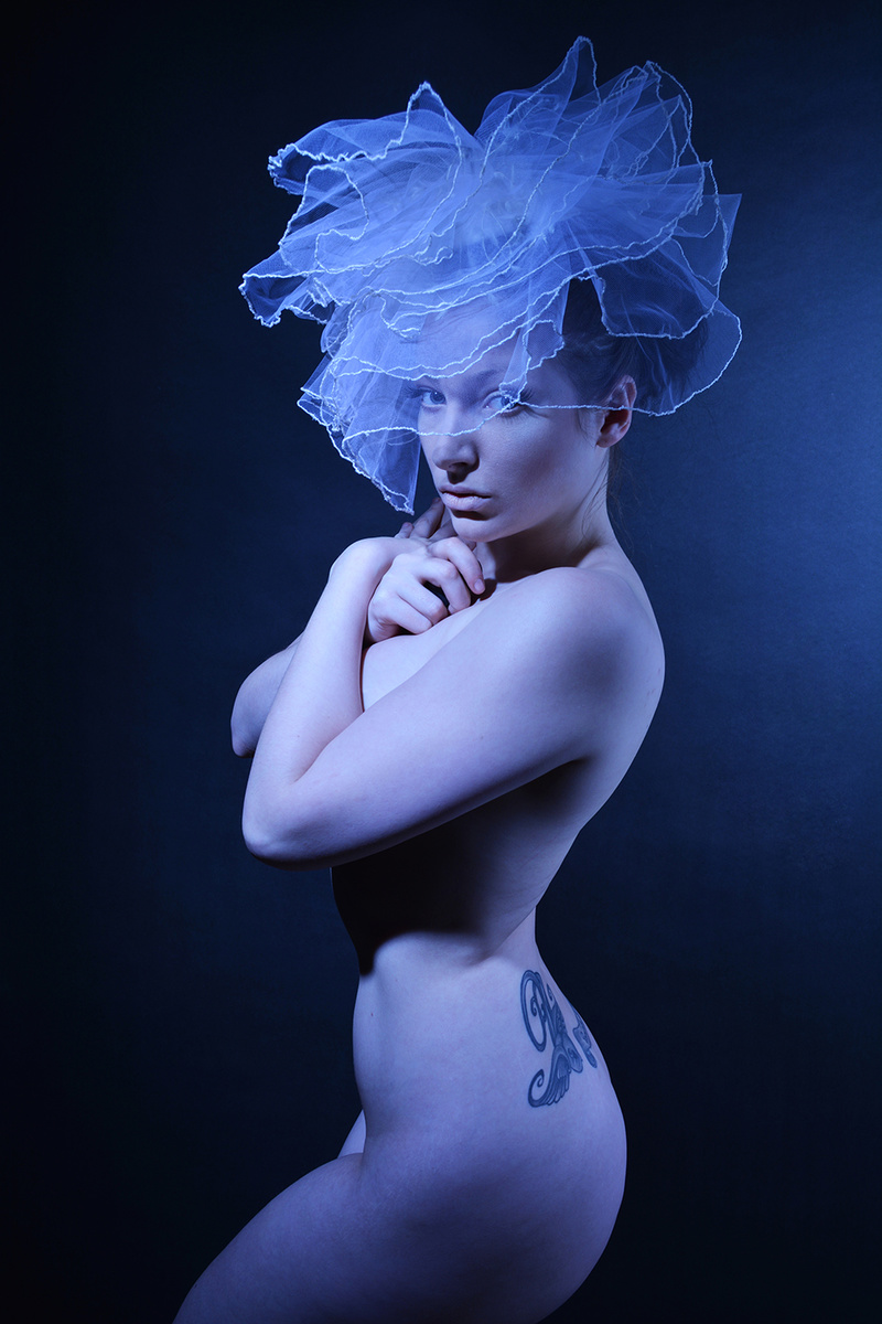 Female model photo shoot of Comtesse Photography