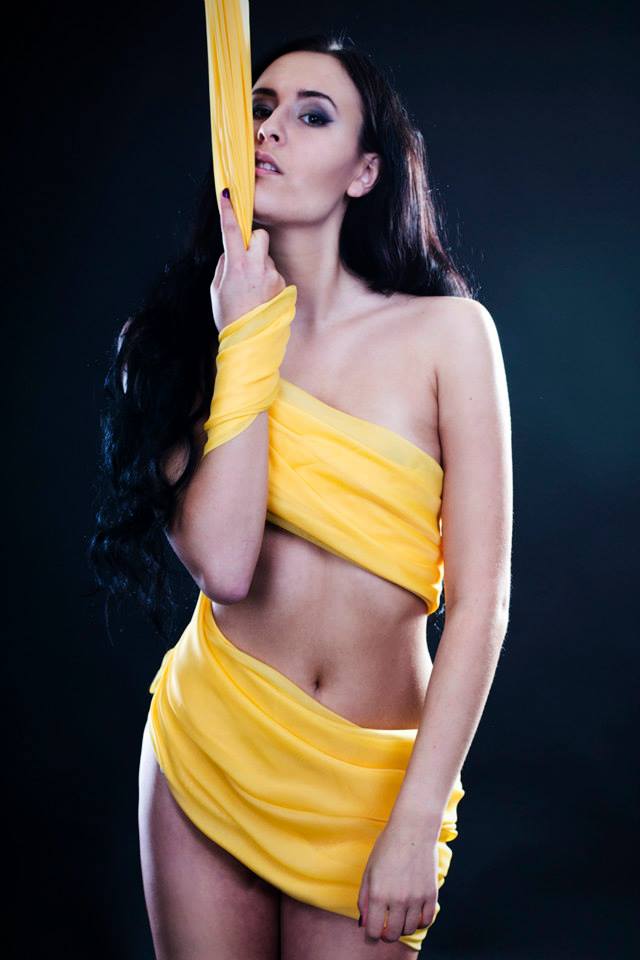 Female model photo shoot of Ilona Tuu