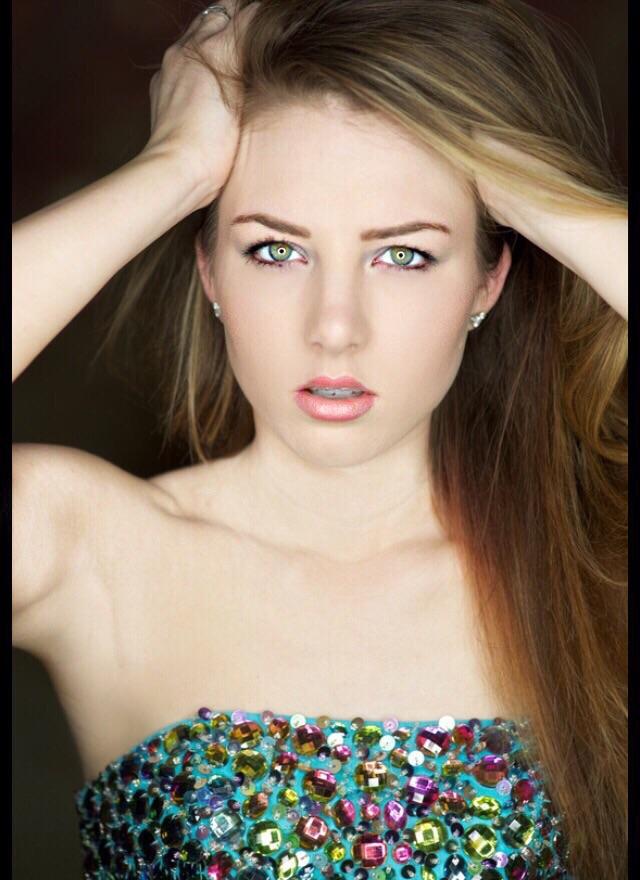 Female model photo shoot of RachelLane